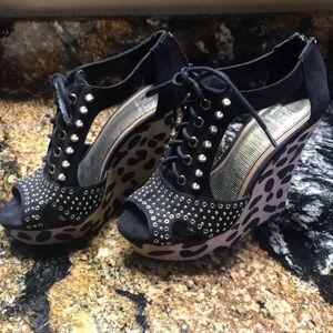 GB Leopard Laceup wedges